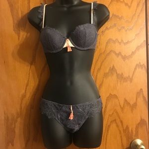 Heidi klum intimates bra and pants set 32b and s